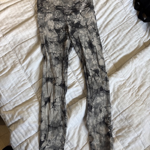 Lululemon Wunder Under HR Tight - Picture 2 of 2